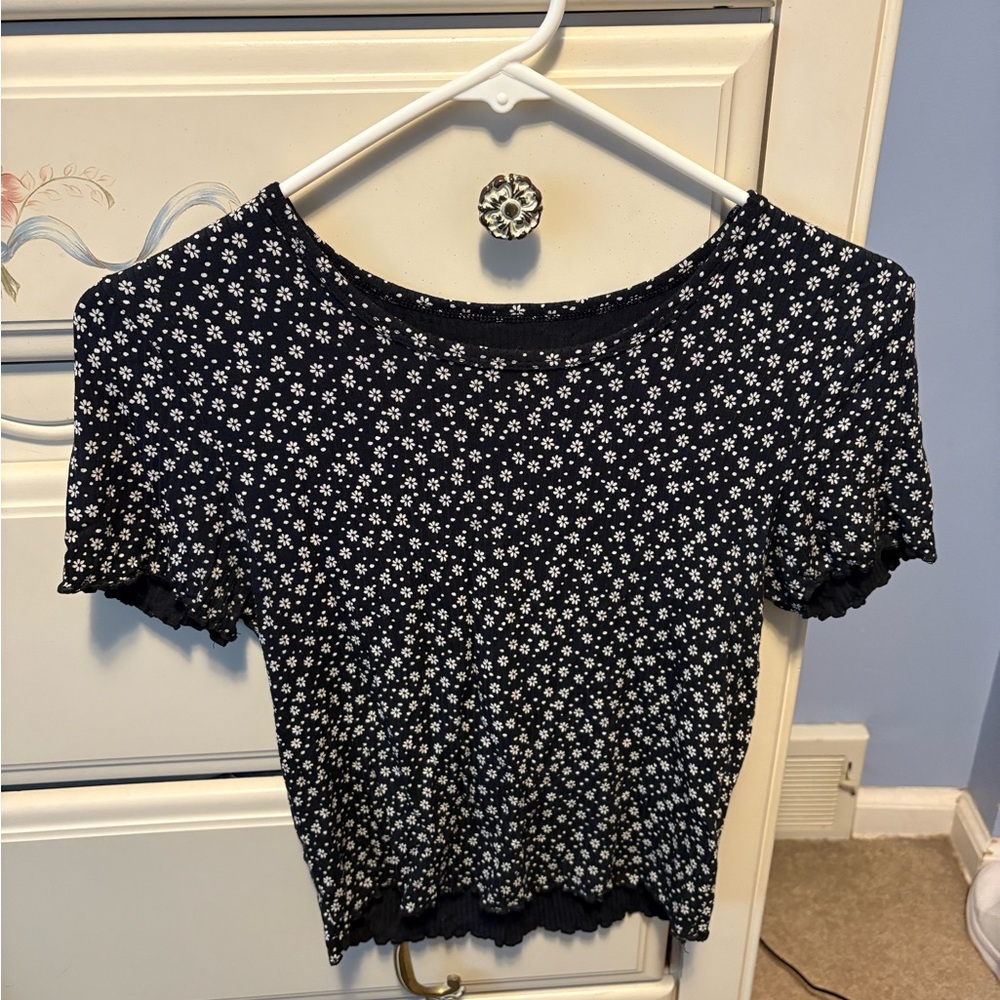 American Eagle Outfitters Black and White Fitted Ribbed Blouse